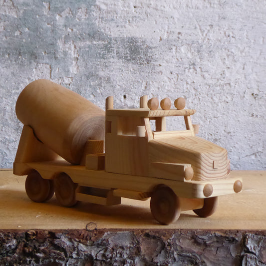 Handgjord Cementbil