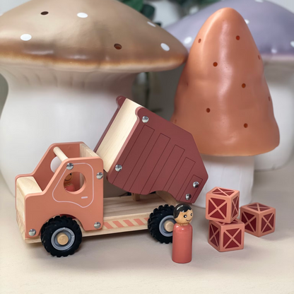 Robust trälastbil med containrar